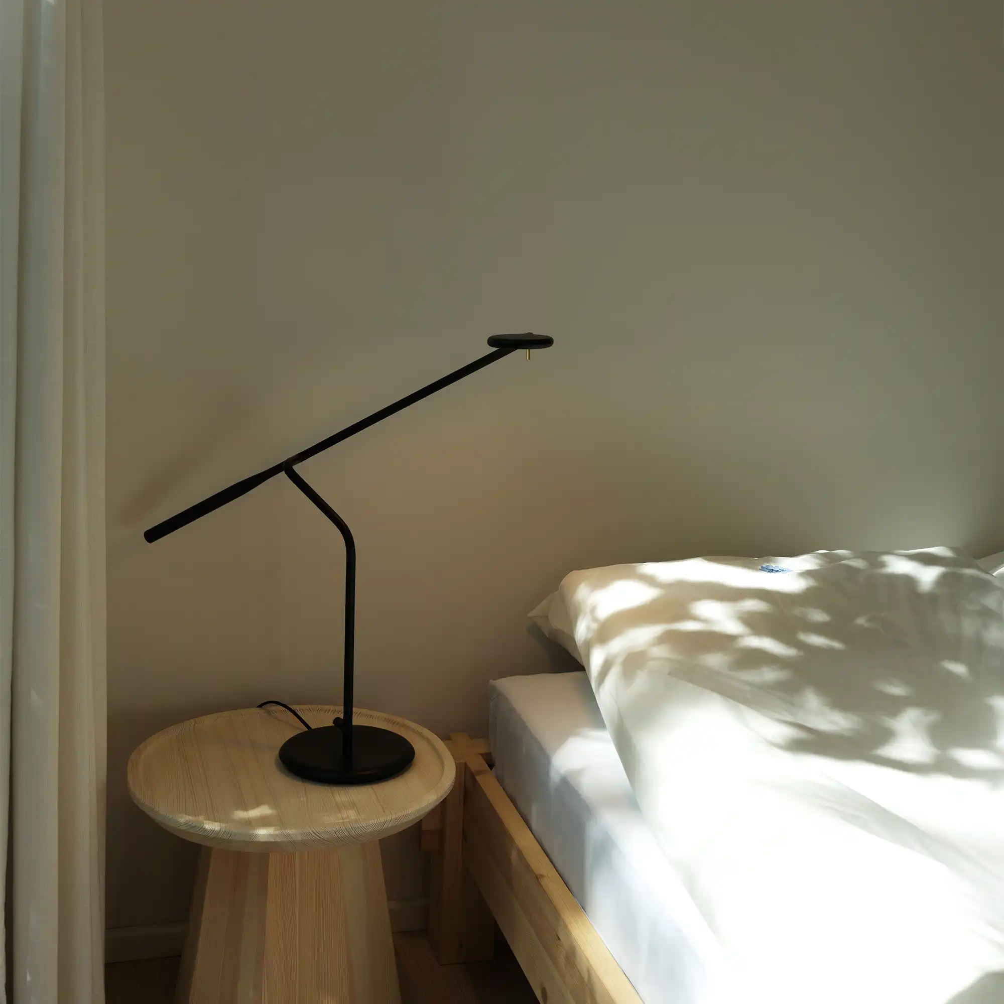 Flow Table Lamp