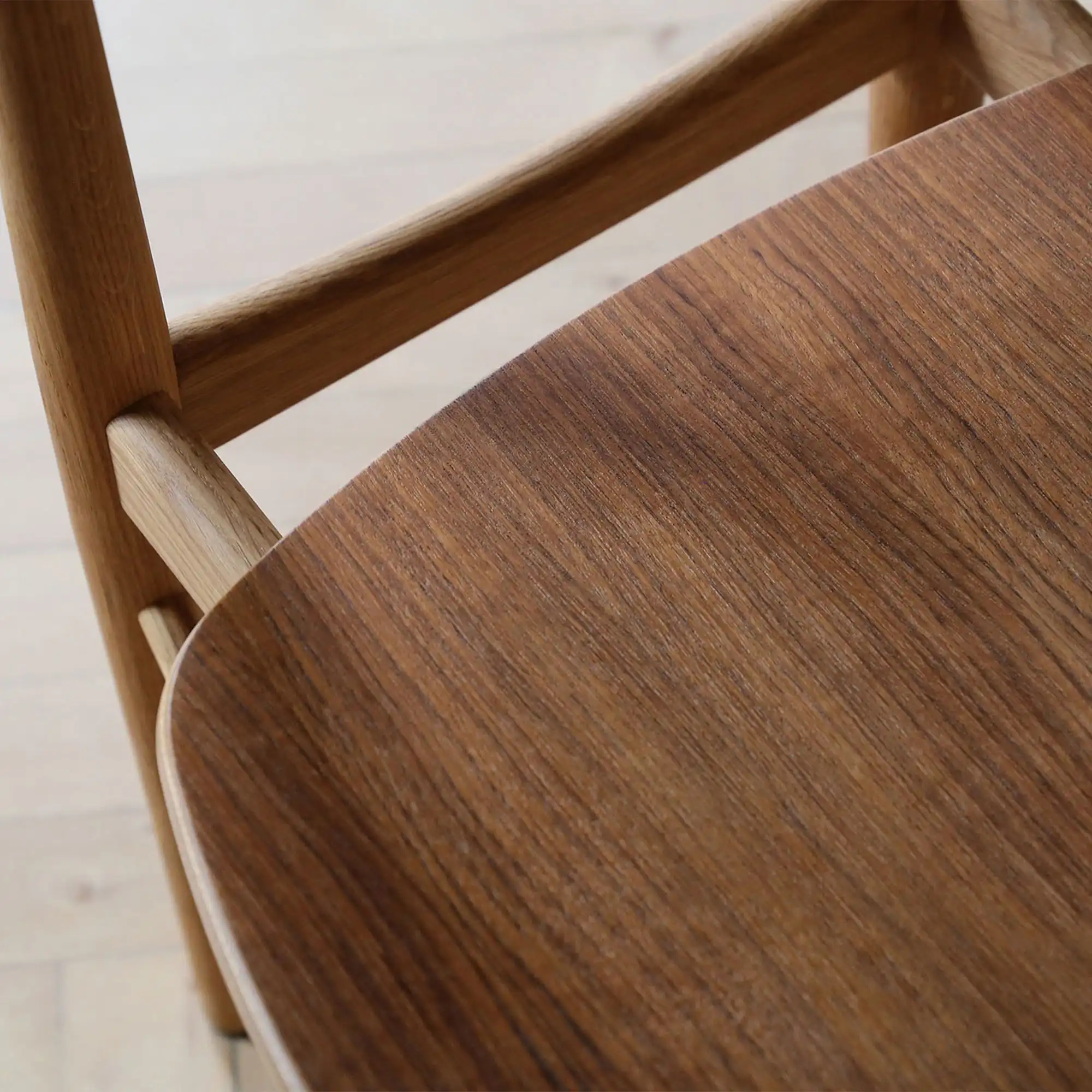 Reading stol - Veneer Seat