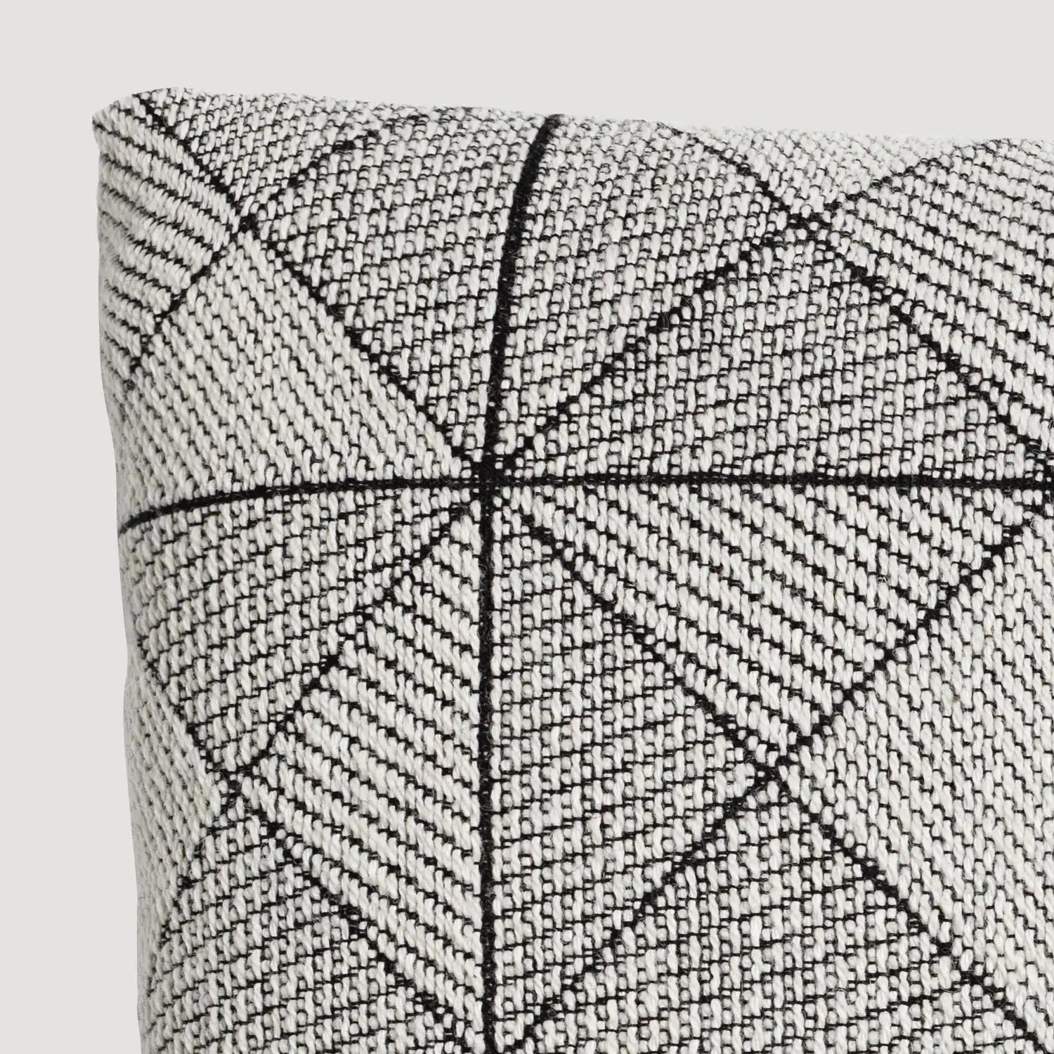 Tile Cushion Black/White