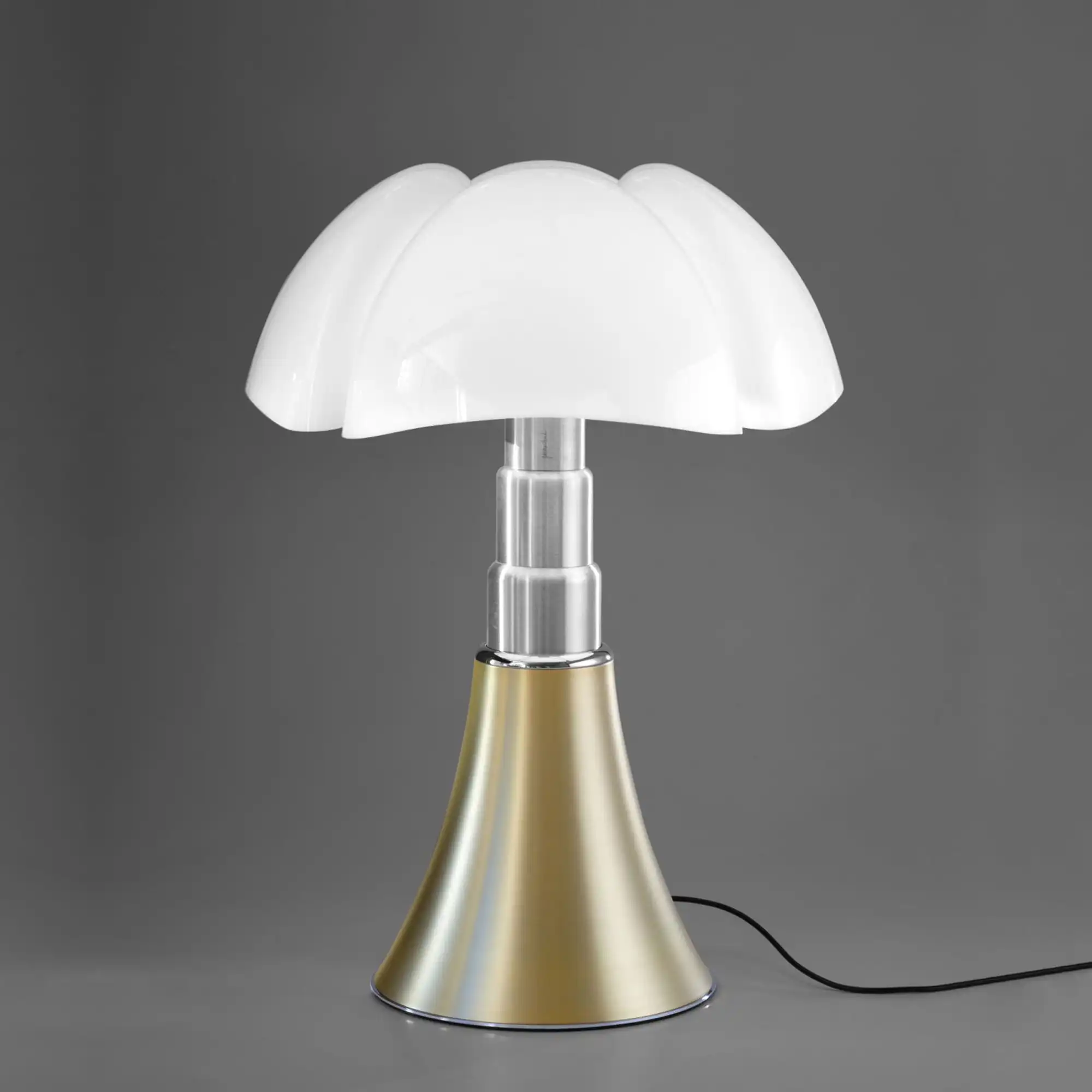 Pipistrello Table Lamp Brass - Ej dimbar