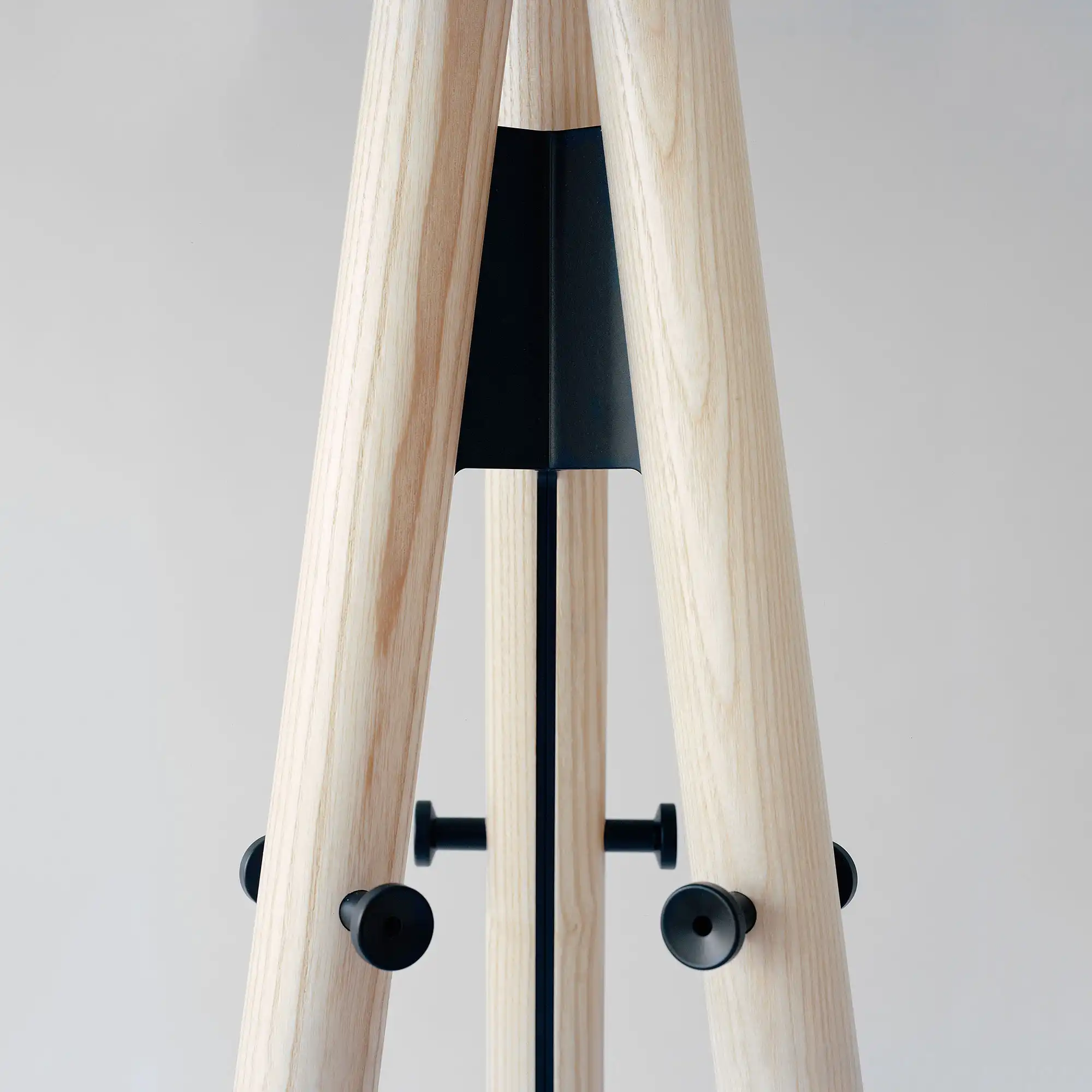 Kiila Coat Stand