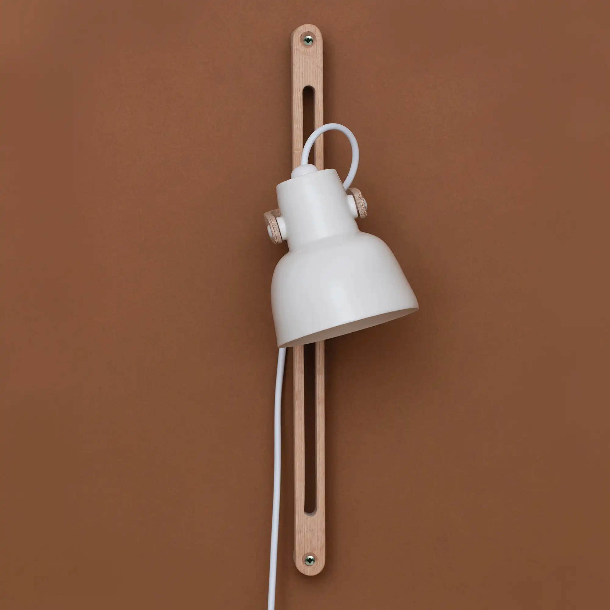 16Plus Wall Lamp Adjustable