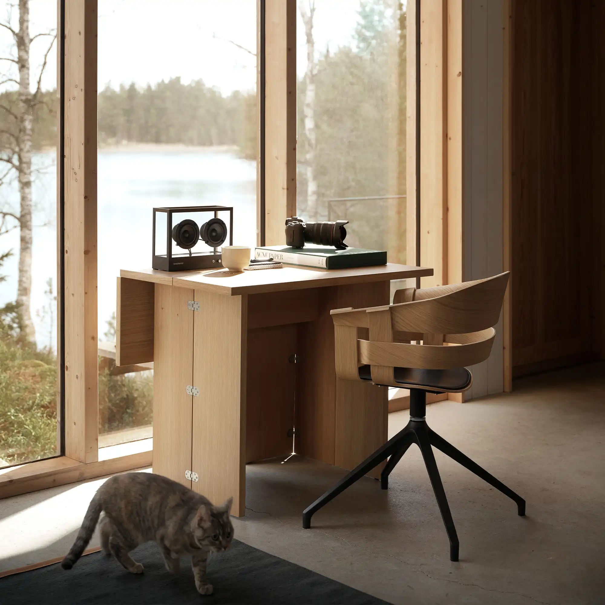 Köp Arco Desk Från Design House Stockholm | Länna Möbler Köp Arco Desk Från Design House Stockholm | Länna Möbler
