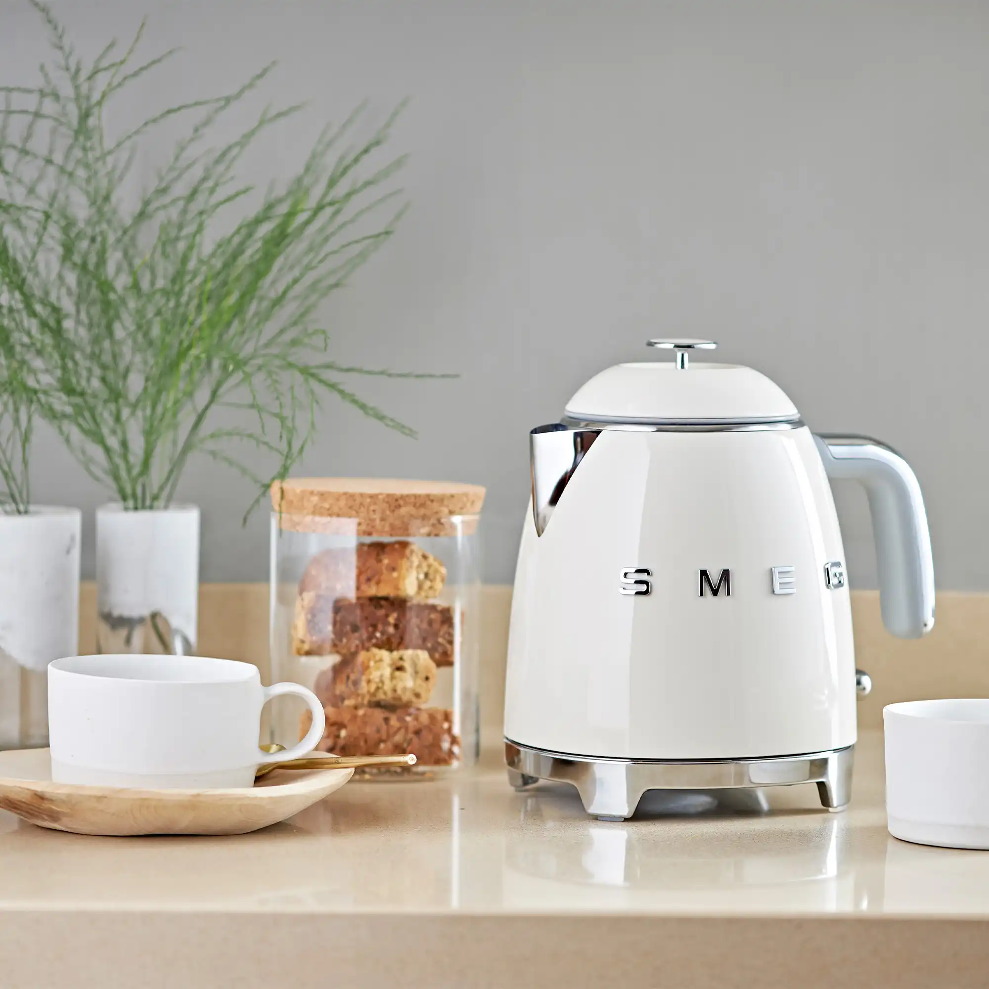 Smeg Mini Kettle Cream