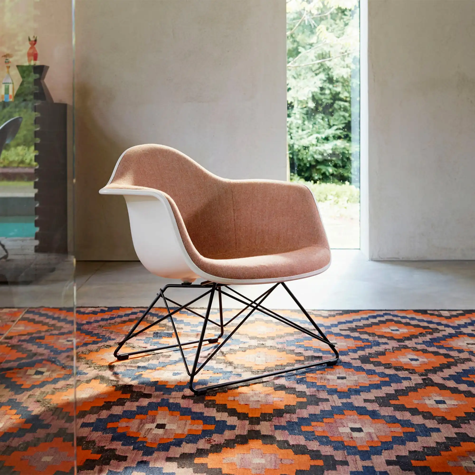 Eames Plastic Armchair LAR - 83 Sea Blue - Basic Dark Base