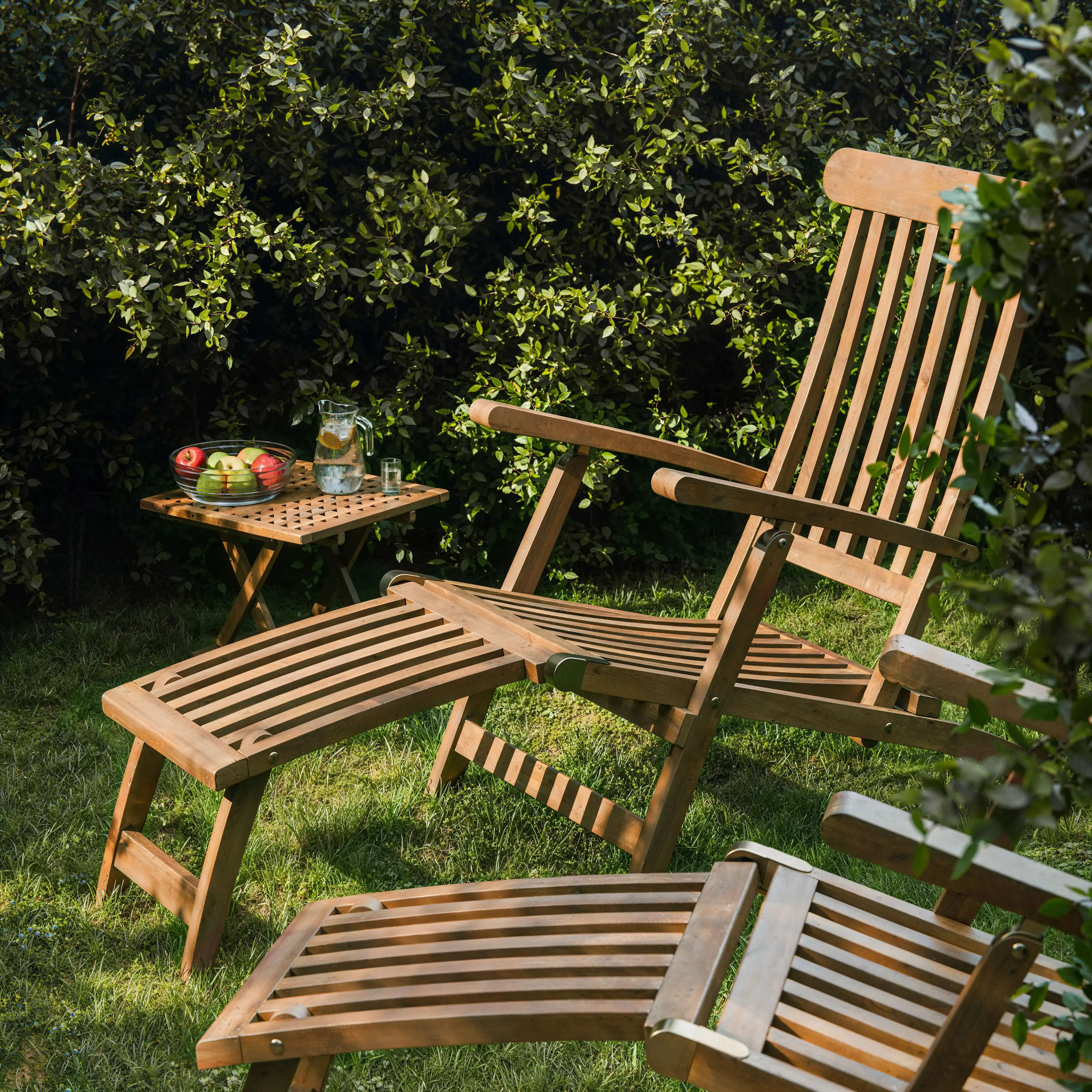 Midsummer deck-chair