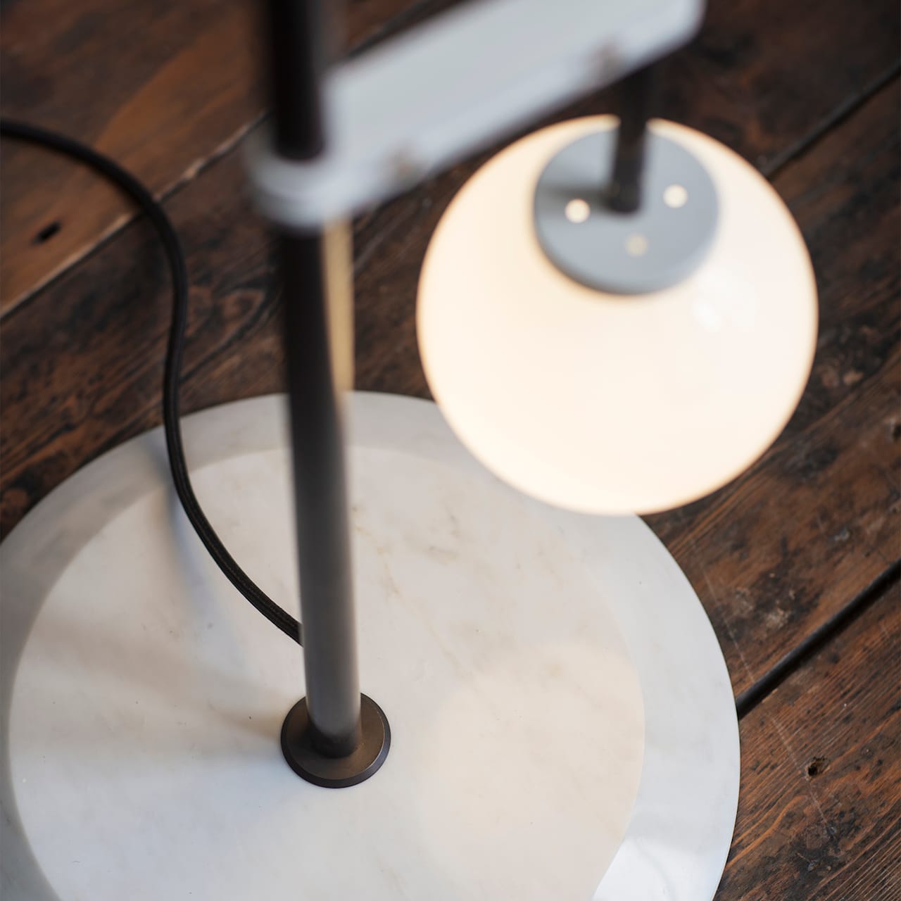 Lizak Floor Lamp