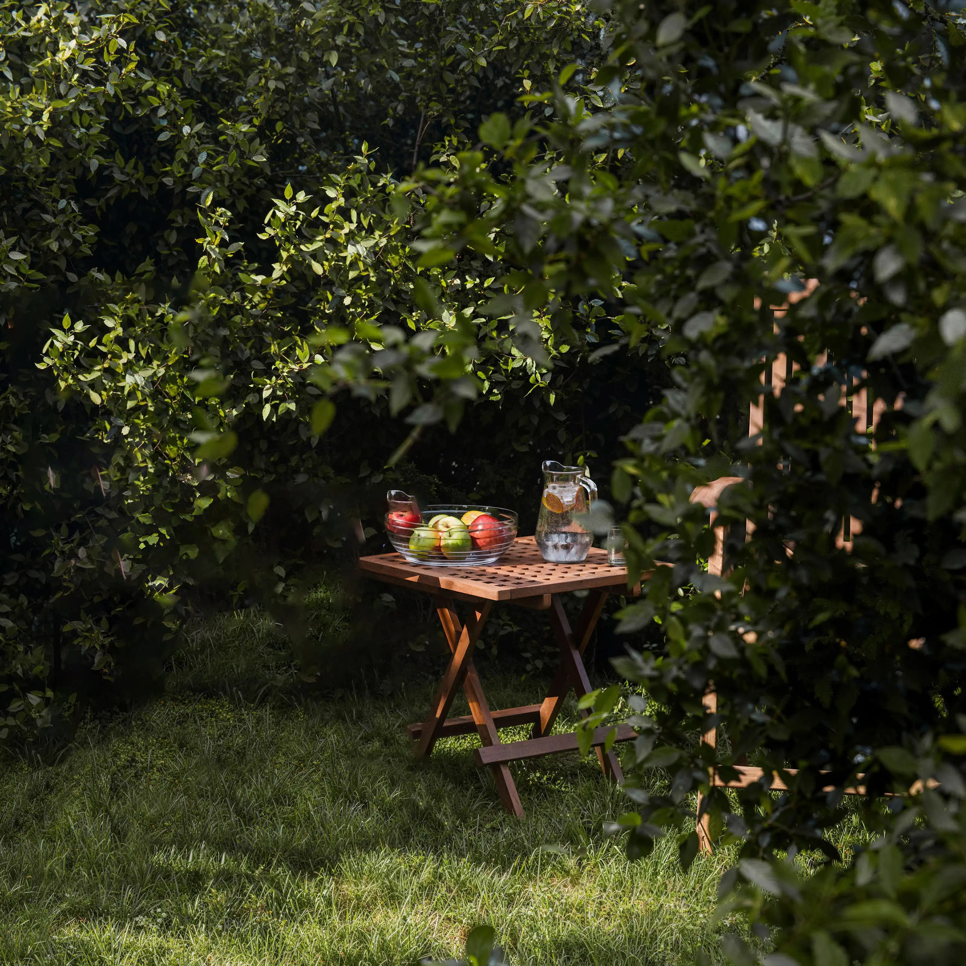 Midsummer side table
