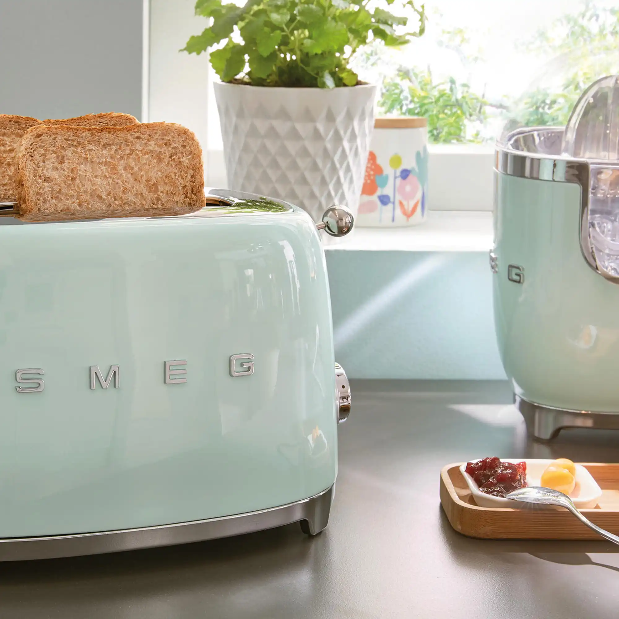 Smeg 2 Slice Toasters Pastel Green