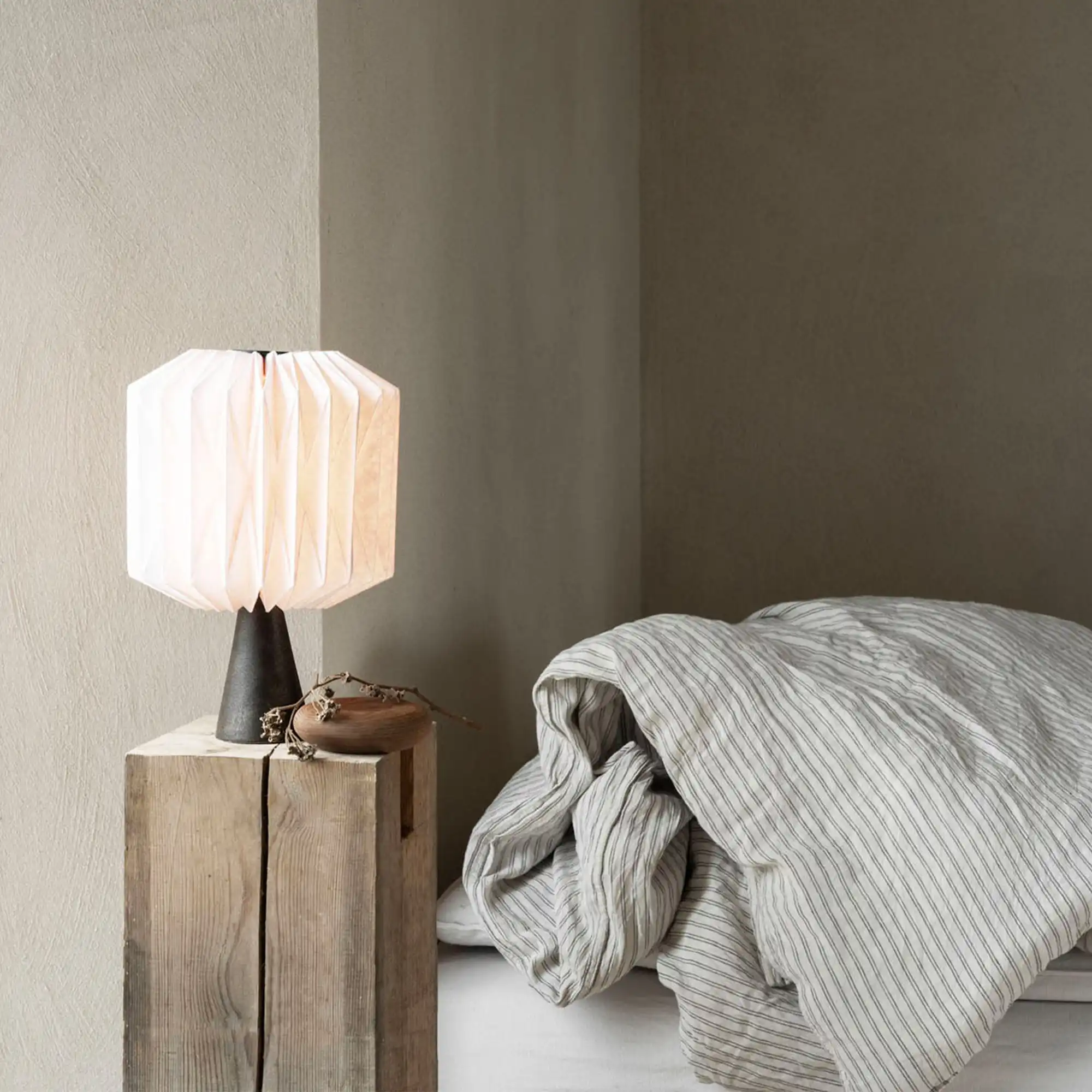 Fia Table Lamp