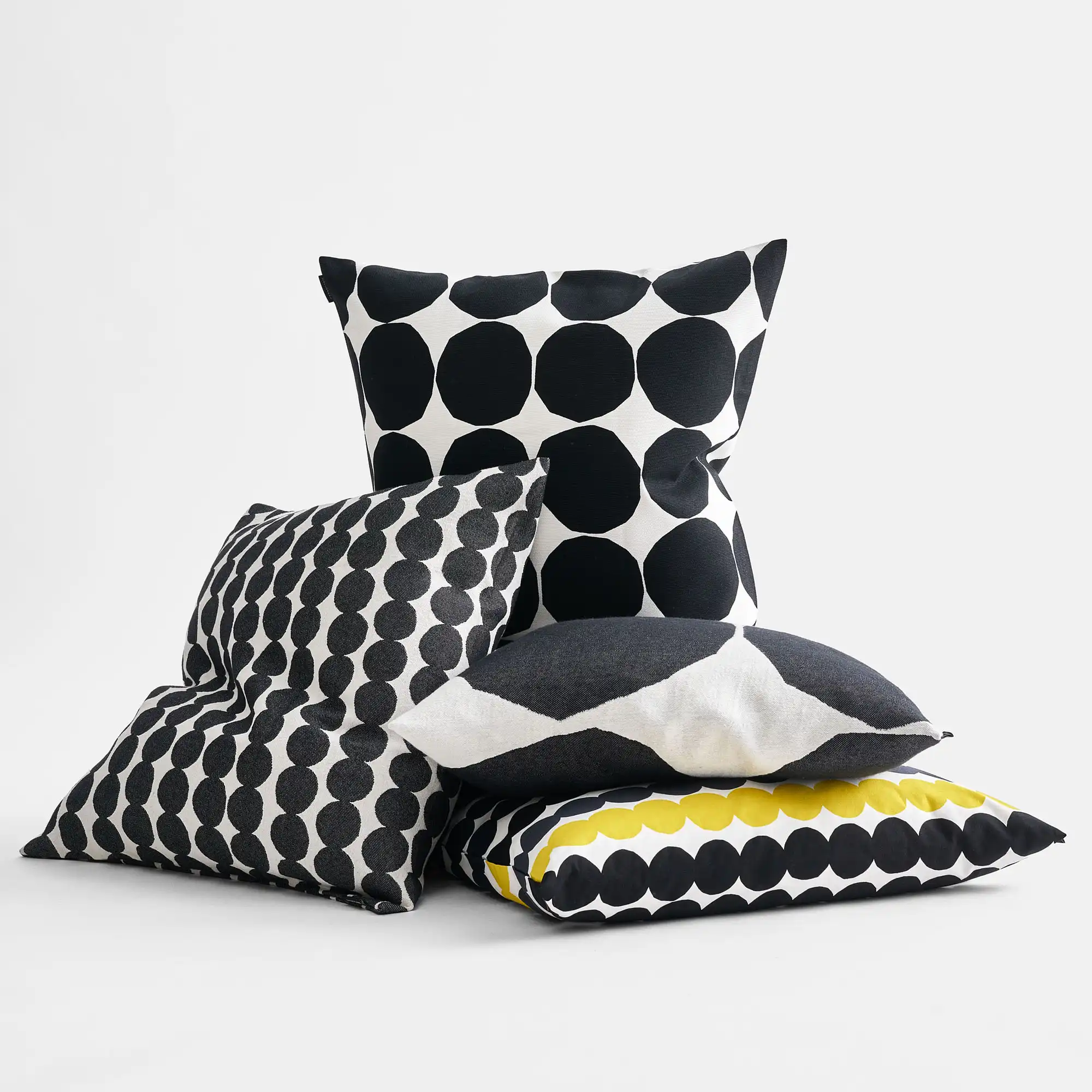 Kivet kuddfodral 50x50 off white, black