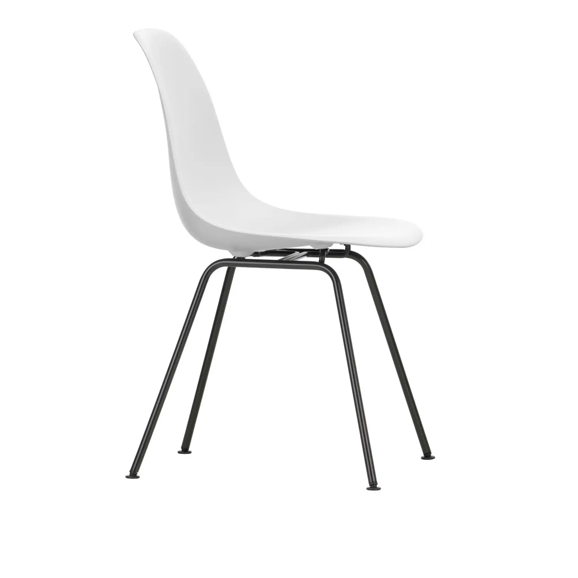 Eames RE Plastic Chair DSX 85 Cotton White, Basic Dark Base
