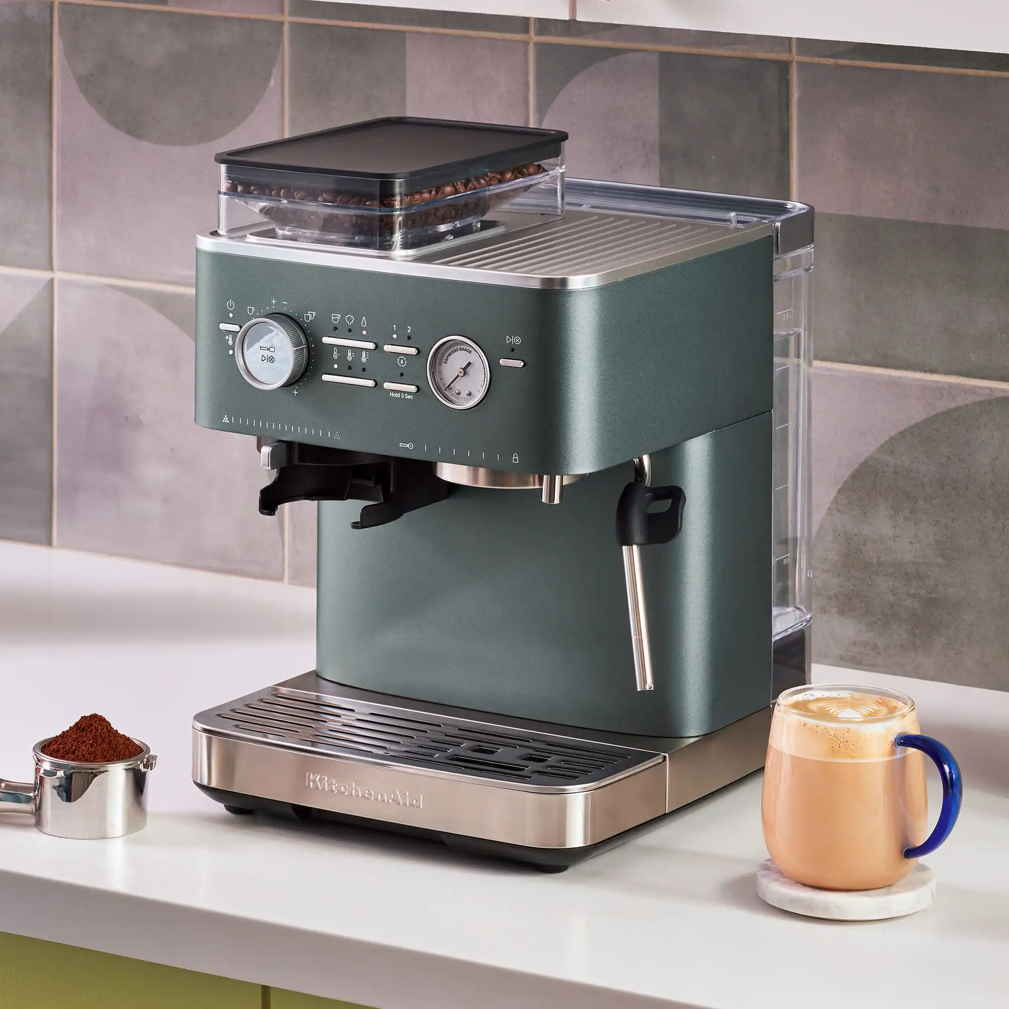 Halvautomatisk espressomaskin med kvarn juniper 5KES6551EJP