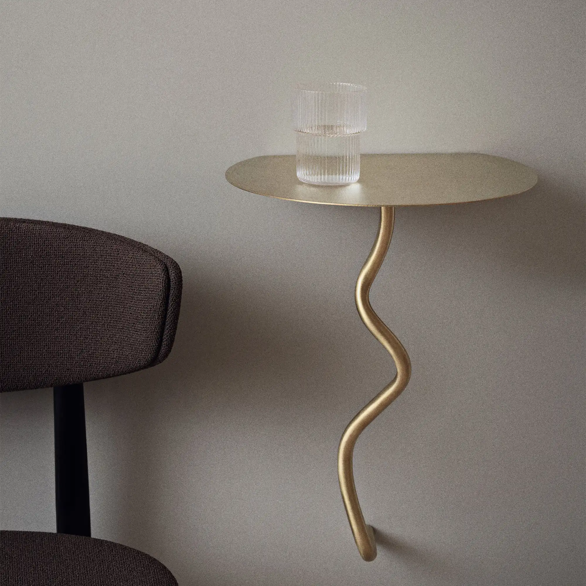 Curvature Wall Table