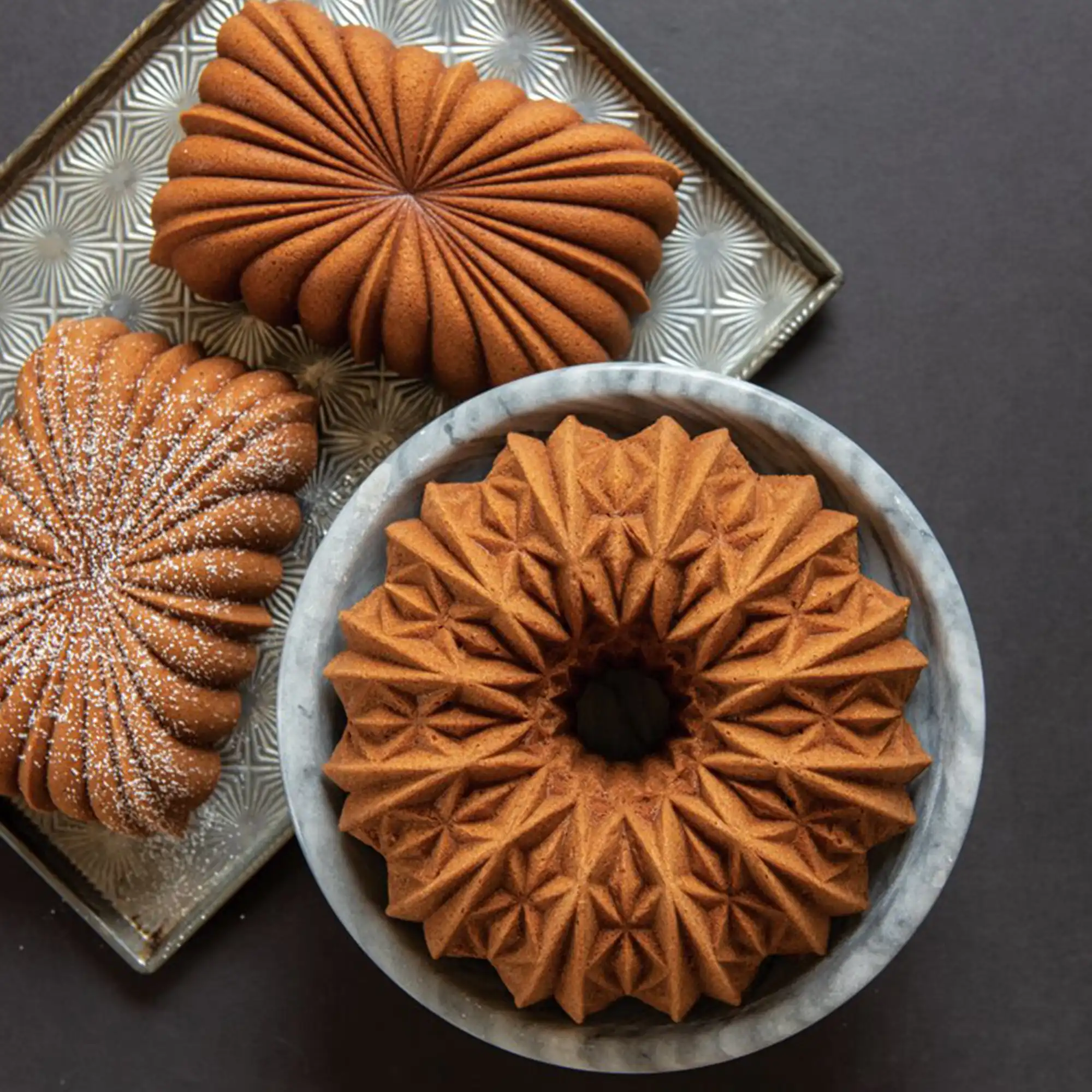 Cut Crystal Bundt® Pan