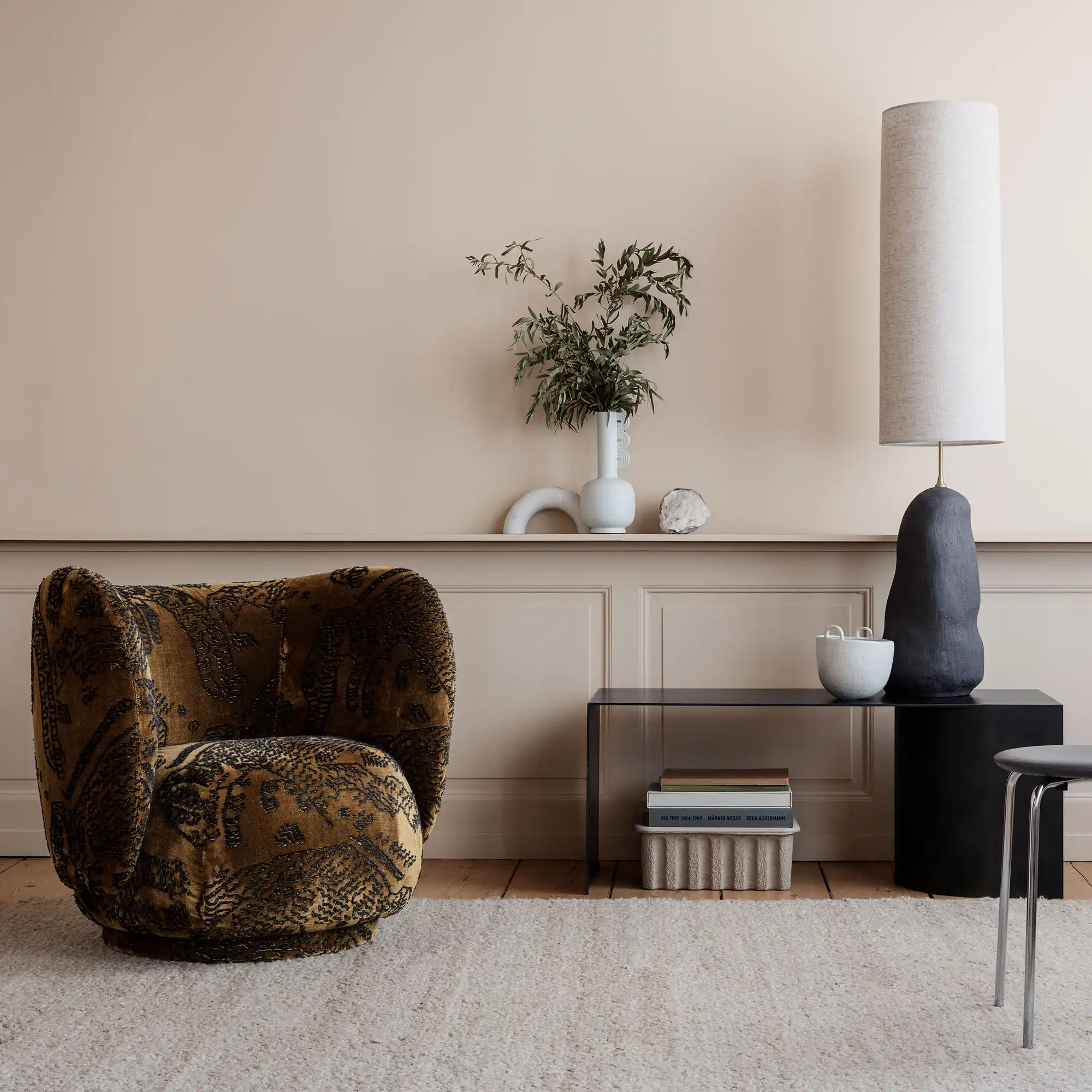 Hebe Lamp Large Off-White/Curry