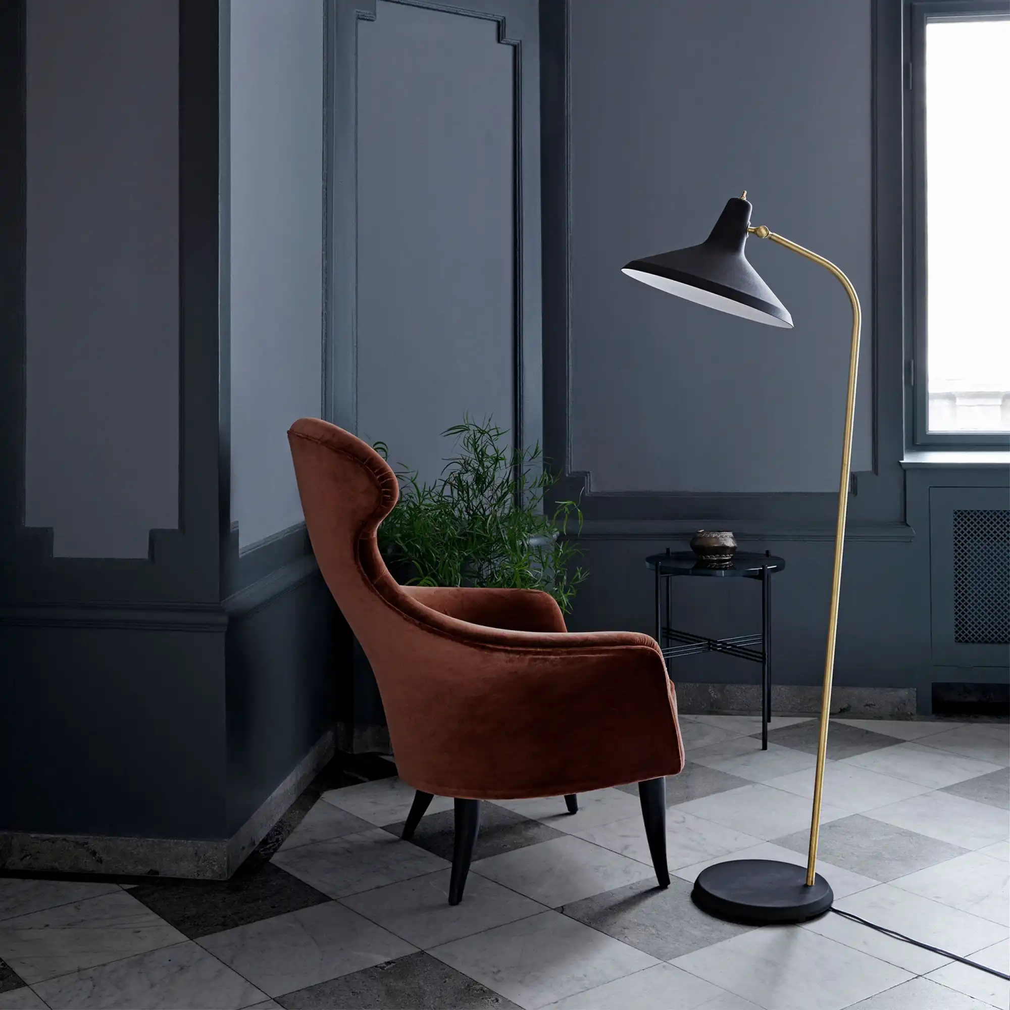 G 10 Floor Lamp