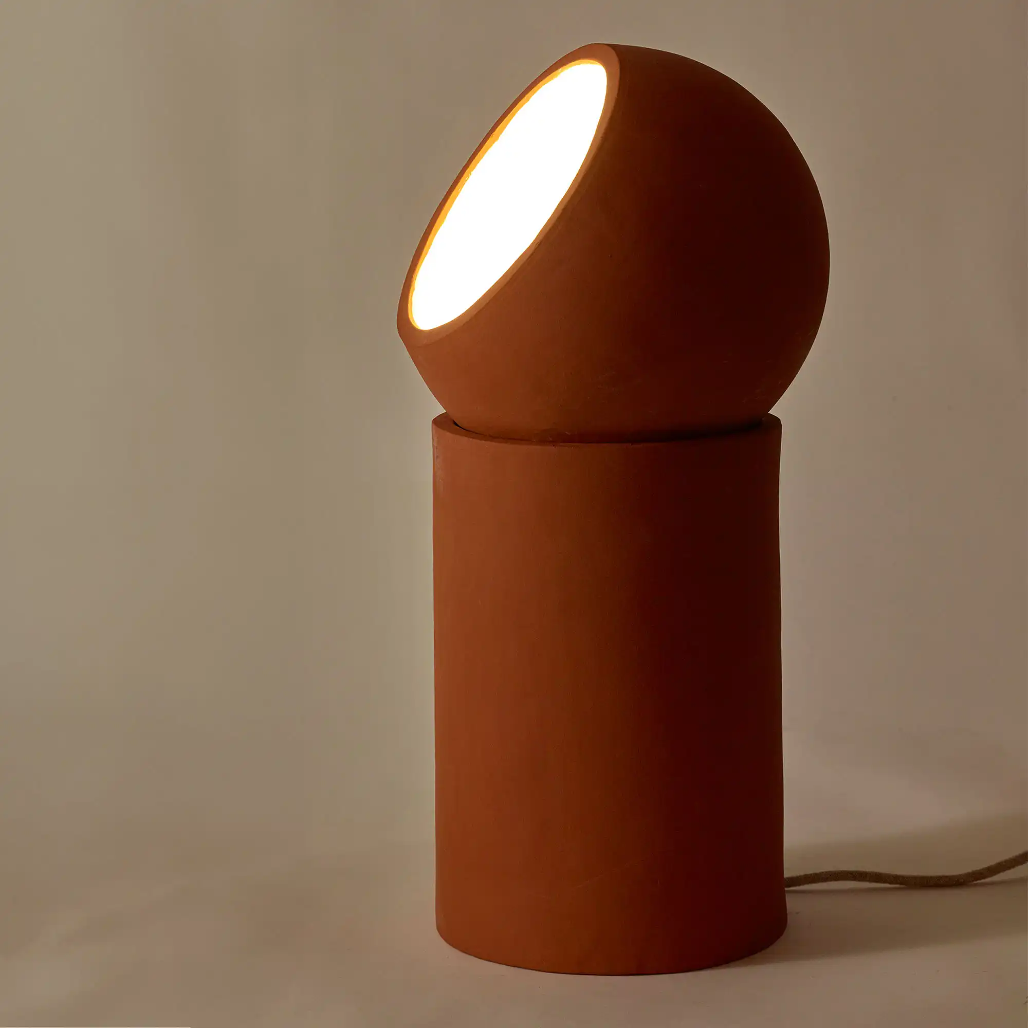 Bordslampa terra