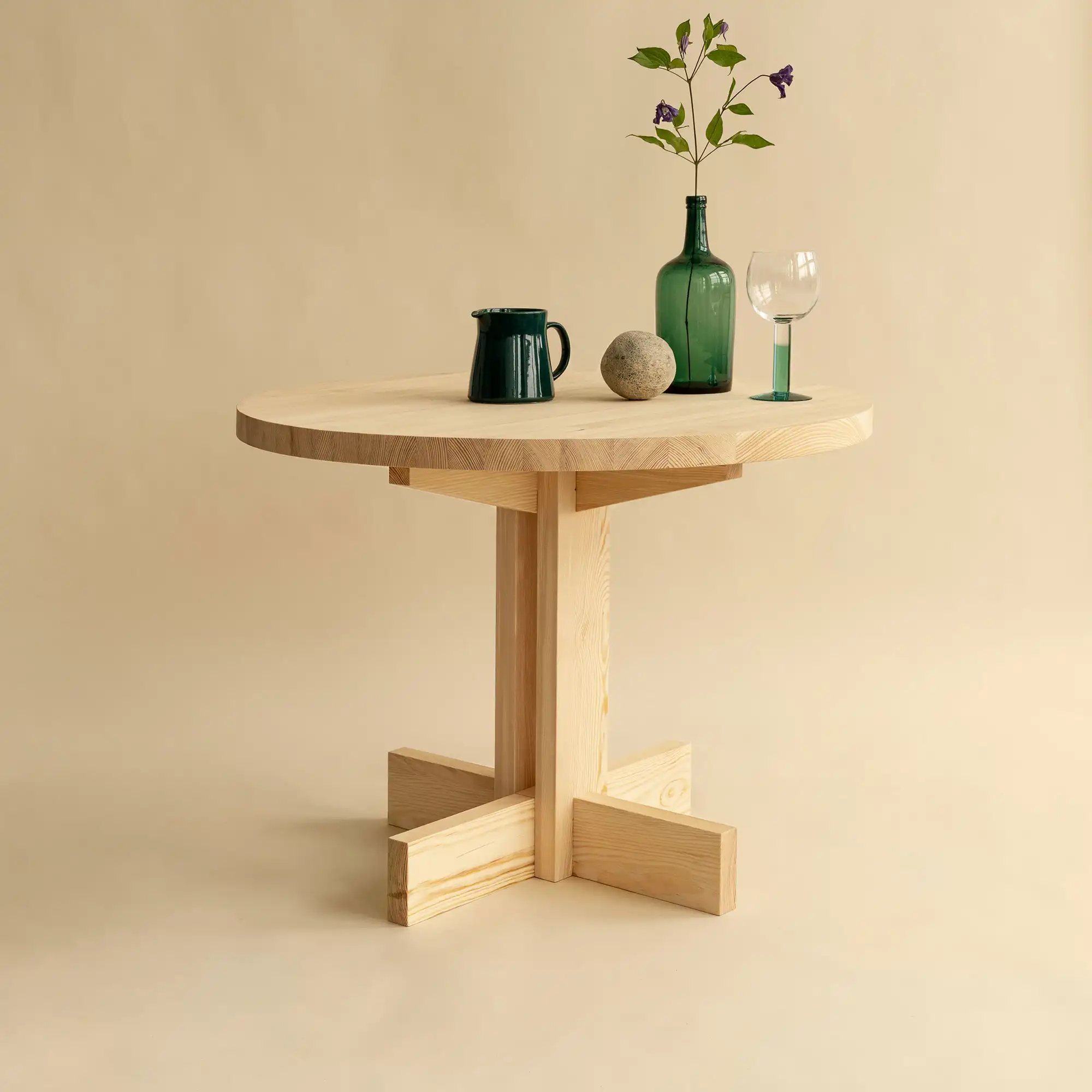 001 Dining Table Round