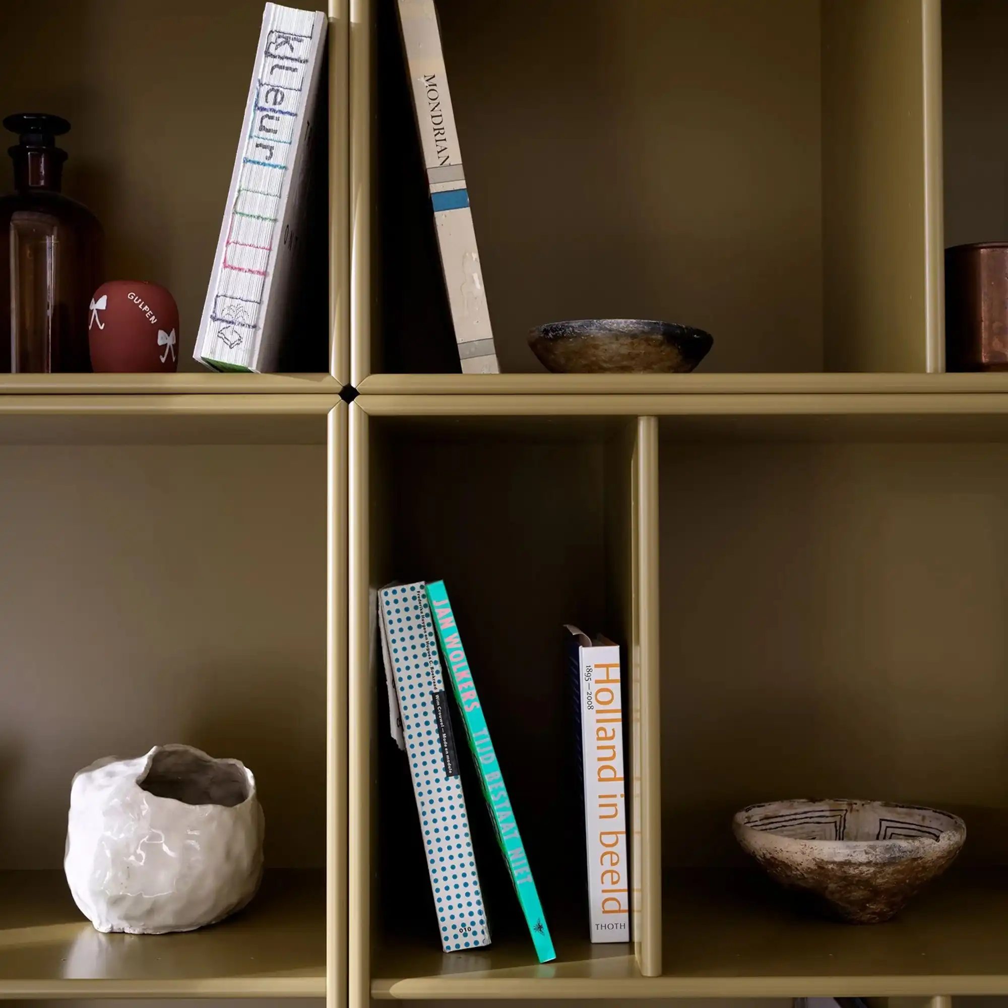 Read Spacious Bookshelf - Plinth H7 cm